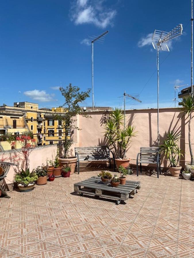 Panoramic Castle Apt Trastevere Rome Exterior photo