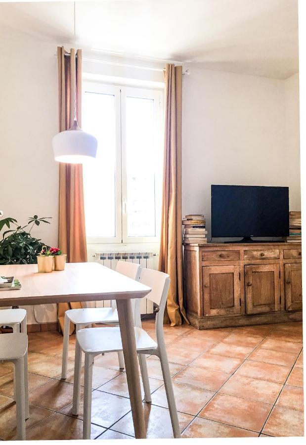 Panoramic Castle Apt Trastevere Rome Room photo